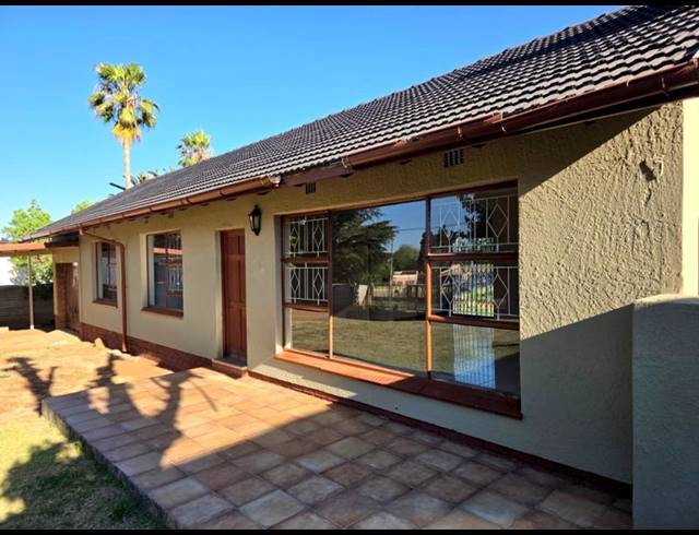 3 BEDROOM PROPERTY TO RENT IN KIBLER PARK